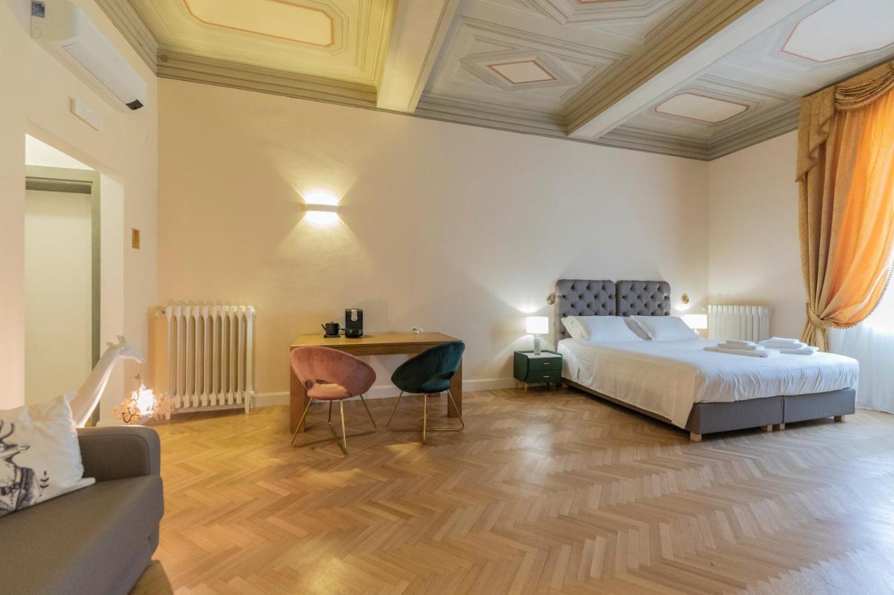 בולוניה Aldrovandi Luxury Suites And Apartment מראה חיצוני תמונה