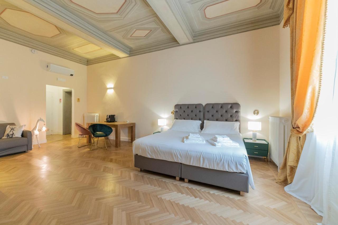 בולוניה Aldrovandi Luxury Suites And Apartment מראה חיצוני תמונה