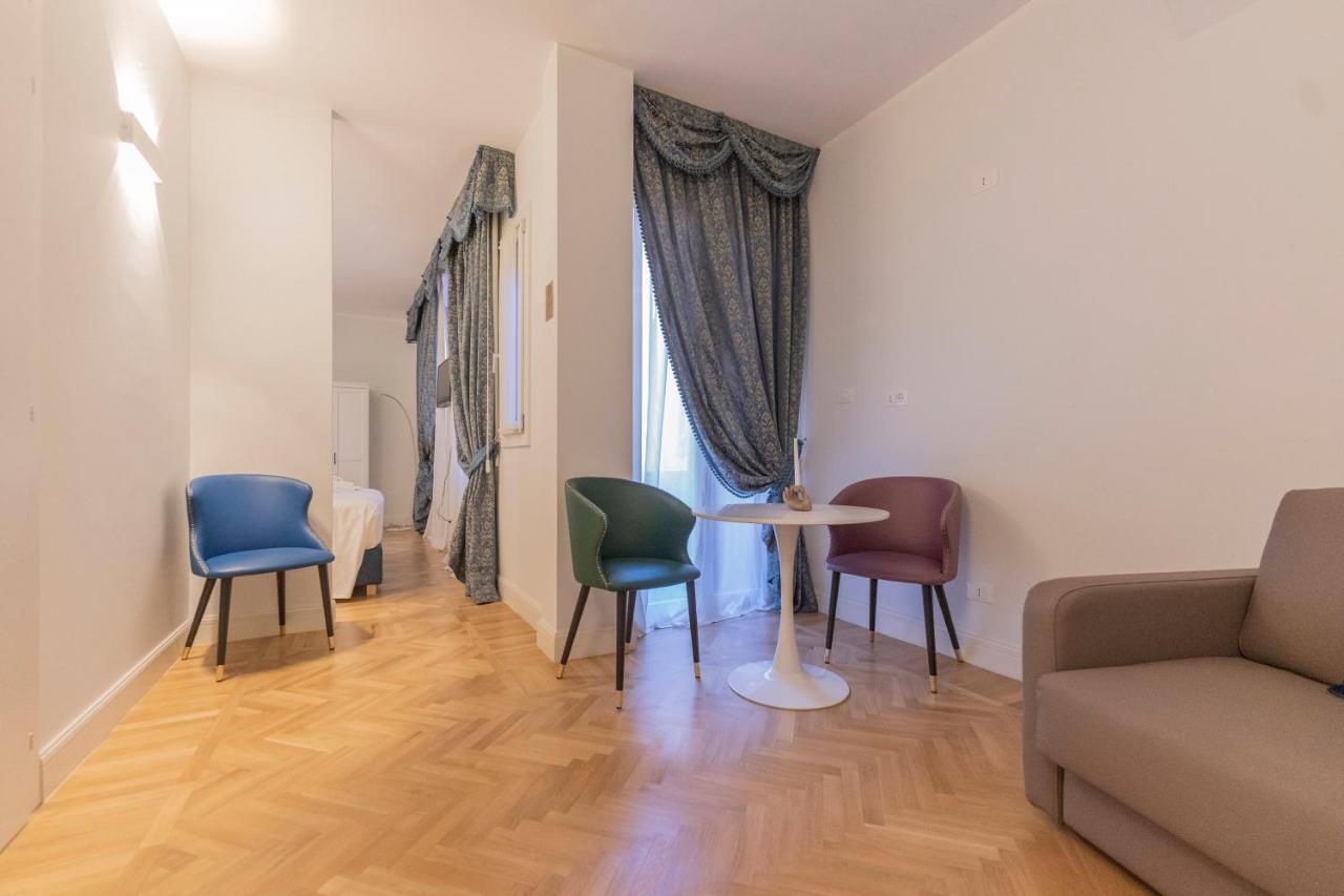 בולוניה Aldrovandi Luxury Suites And Apartment מראה חיצוני תמונה