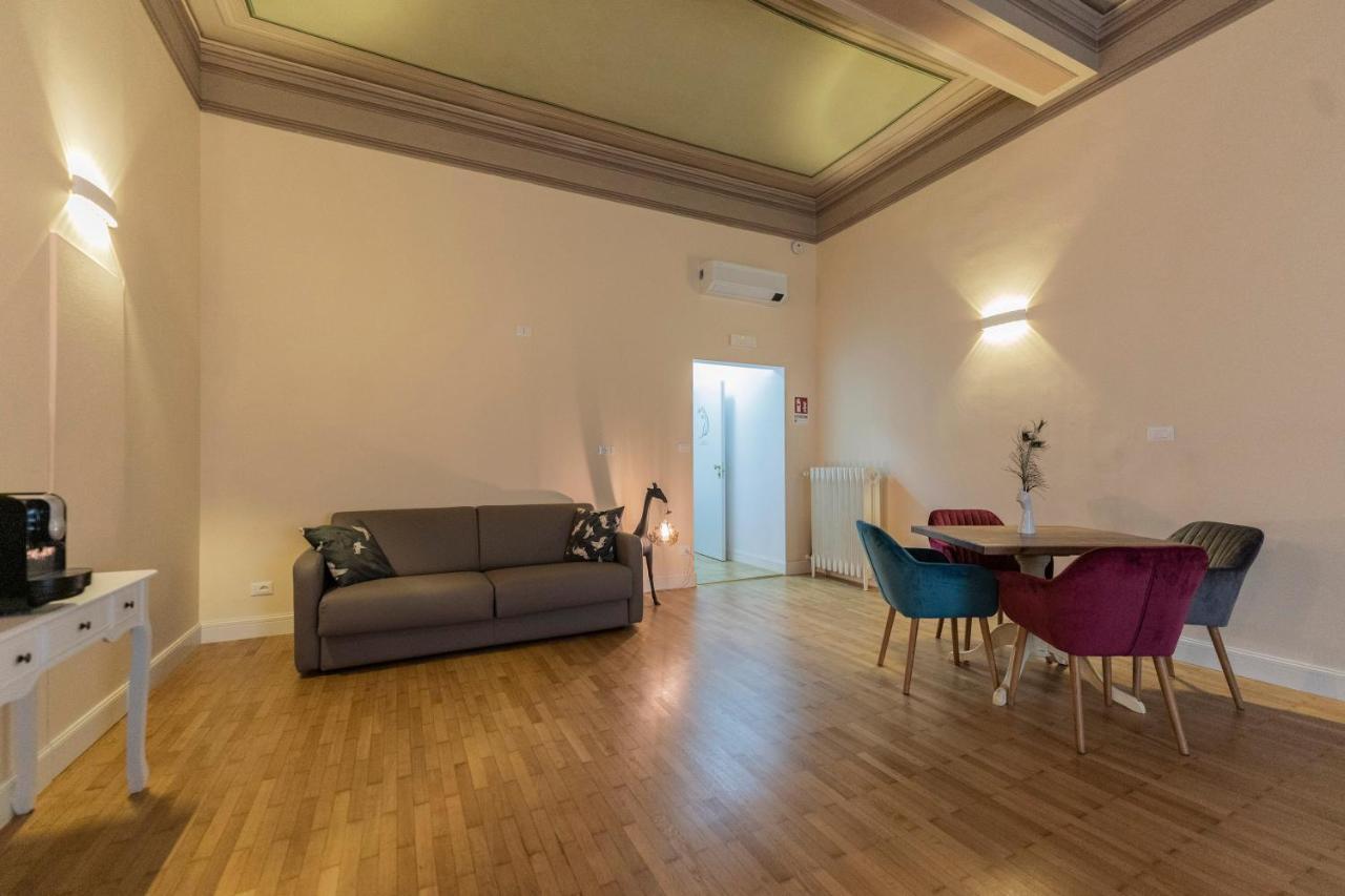 בולוניה Aldrovandi Luxury Suites And Apartment מראה חיצוני תמונה