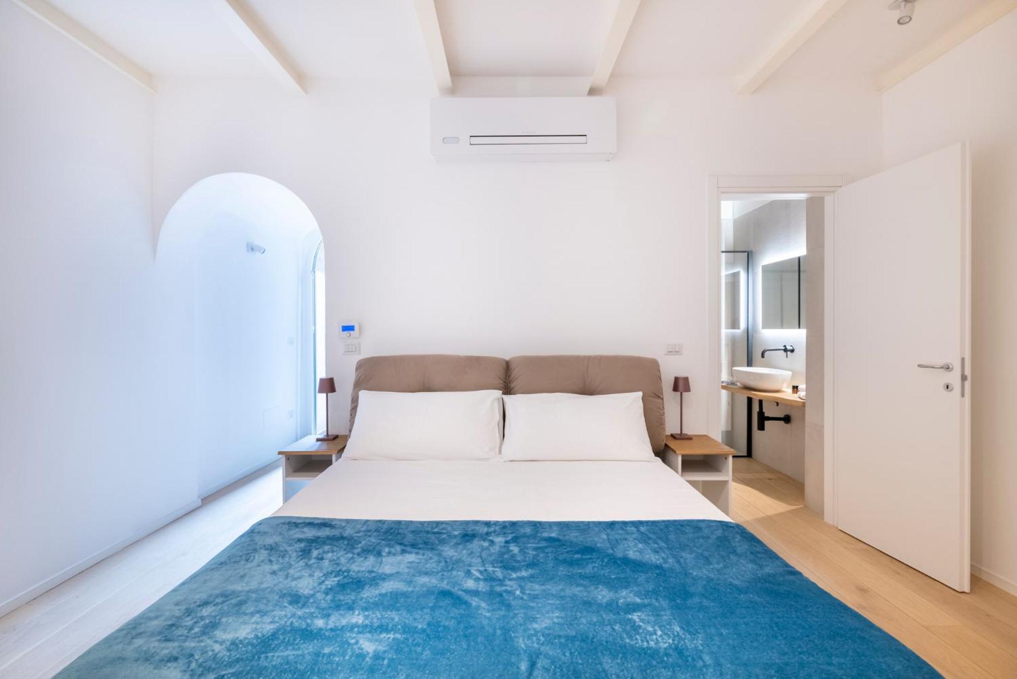 בולוניה Aldrovandi Luxury Suites And Apartment מראה חיצוני תמונה