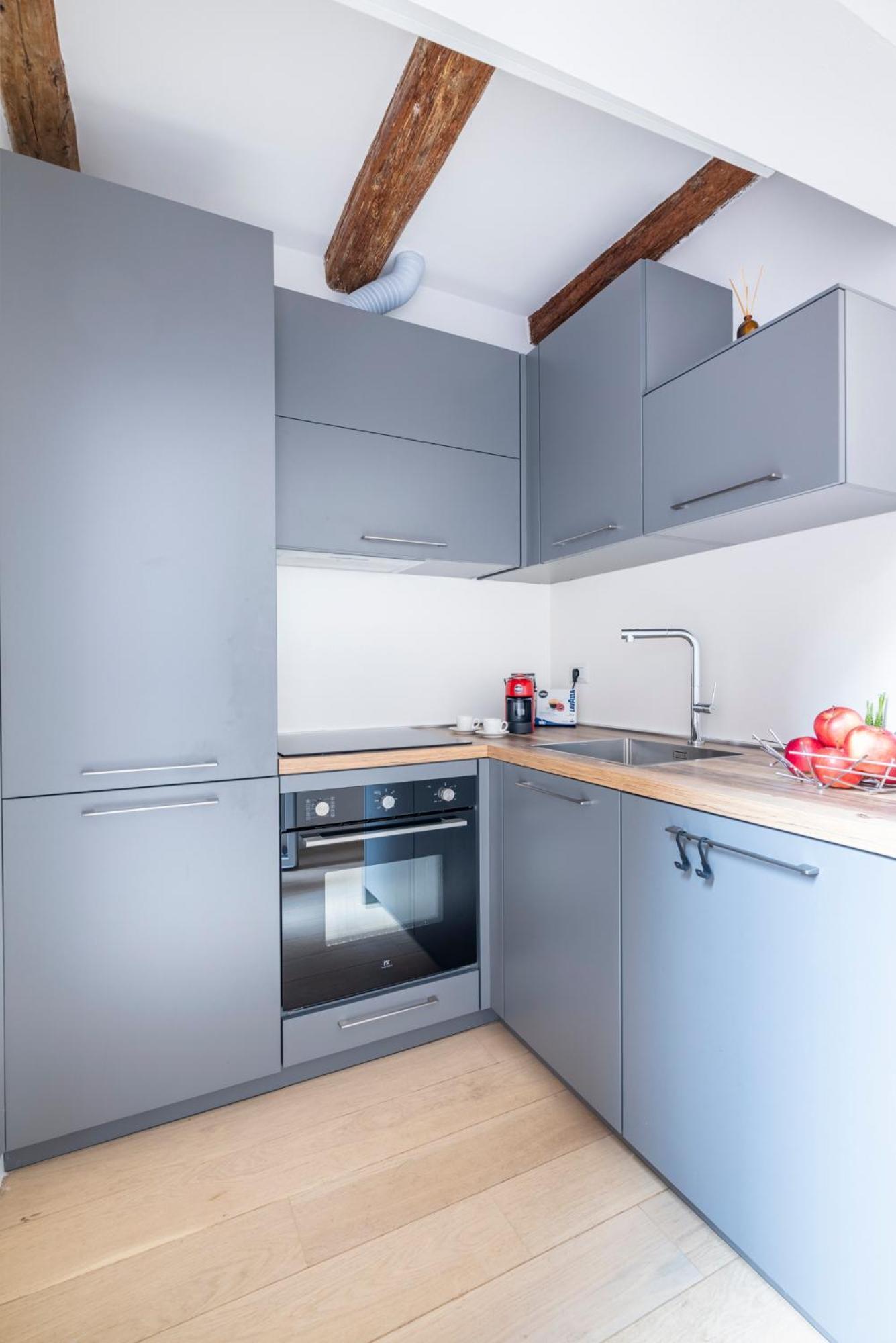 בולוניה Aldrovandi Luxury Suites And Apartment מראה חיצוני תמונה